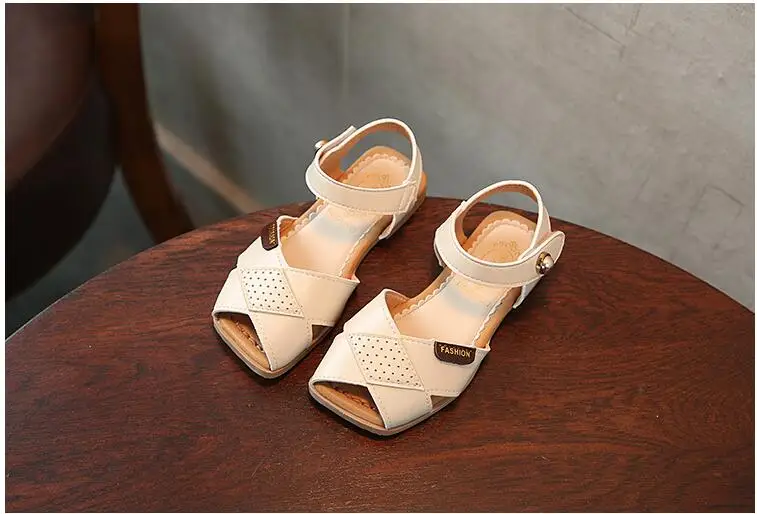 girls sandals (93)
