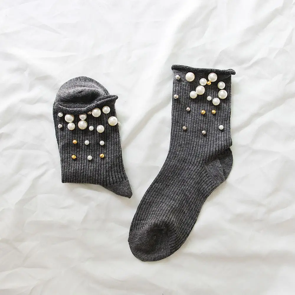 1 пара в стиле Харадзюку, Женская однотонная хлопковая ткань с бисером в полоску, носки с искусственным жемчугом, мягкие высокие удобные носки на осень и зиму - Цвет: greey