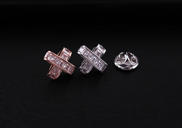 CINDY XIANG New Arrial Cubic Zirconia Cross Collar Pin For Women And Men Unisex Coat Brooch Wedding Accessories High Qulaity