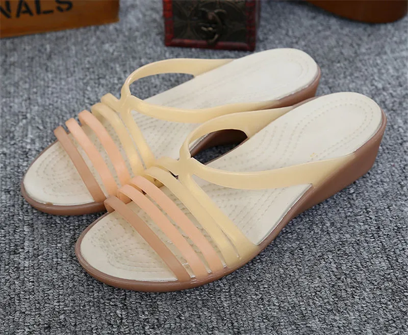 2019 New Summer Women's Sandals Beach Shoes Cindy Colors Wedge Heels Slides Plastic Jelly Shoes Peep Toe Platform Slippers Women (1)