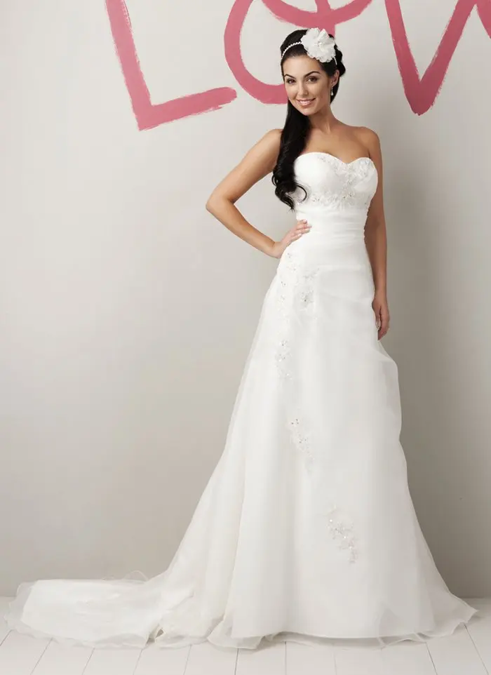 

75-23 Fashion Sweetheart Ruffle Appliques Beadeds Wedding Dresses