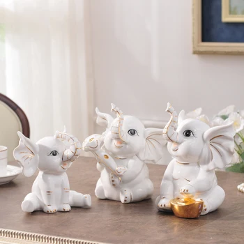 

Three elephants European ceramic ornaments lucky to marry a housewarming gift large living room TV cabinet crafts