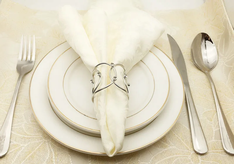 9076704683_705575376