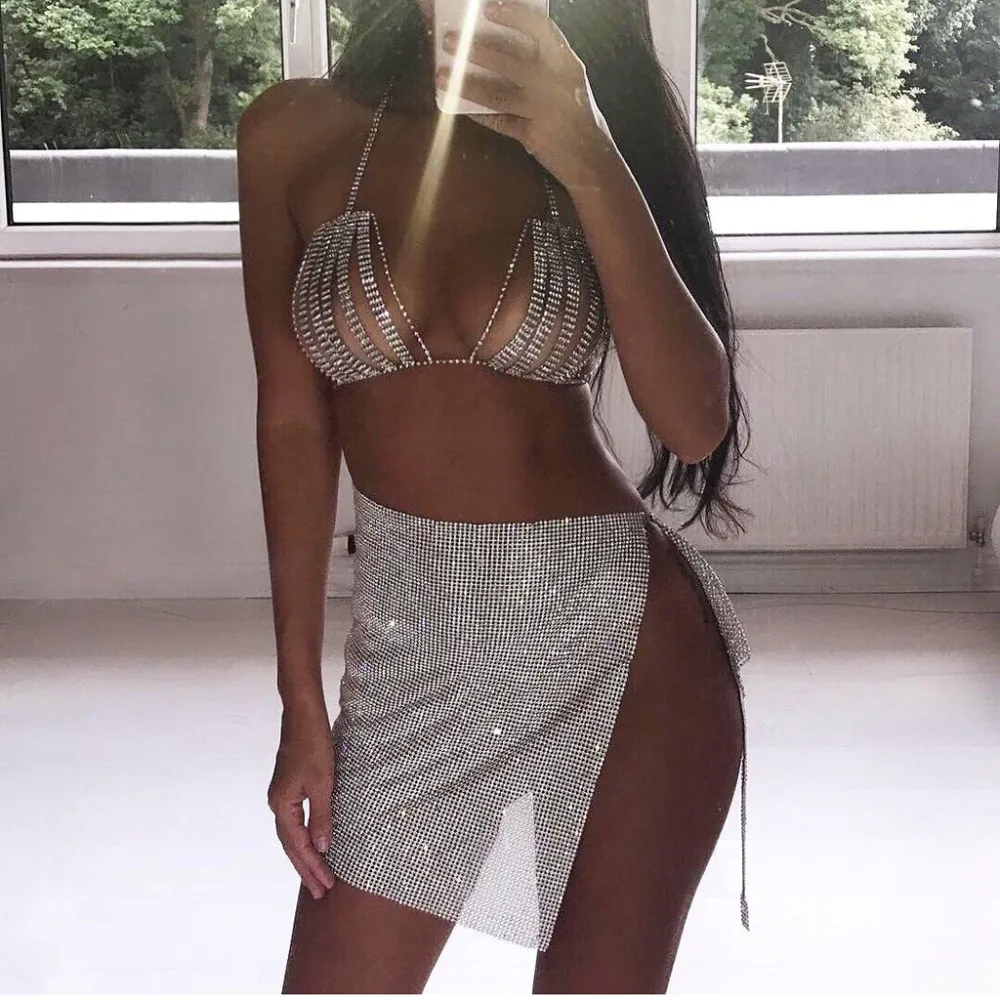 

Rhinestone Crystal Bikini Bra Top Chest Belly Tassel Chains Crossover Harness Necklace Body Jewelry Festival Party Cover Up