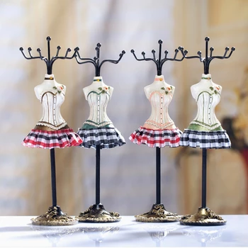 

2014 HOT WHOLESALE Popular Mini flexible joints Girl Dolls Resin Doll ,Mini mannequin display with base
