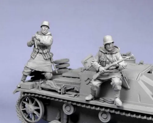 1:35 attack two German soldiers