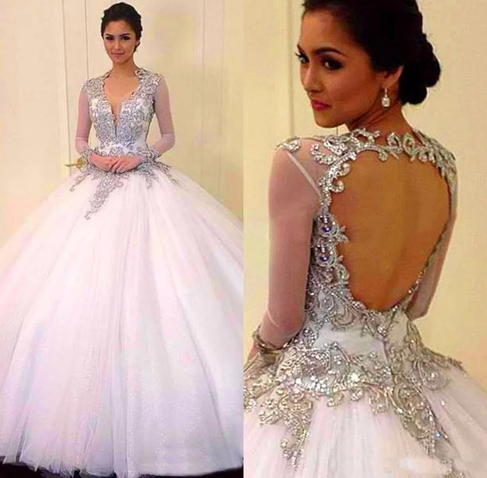 2019 White Ball Gown Quinceanera Dresses Applique Beads Tulle Backless Prom Gowns Cheap Formal Dresses 16 Sweet Girl Dresses