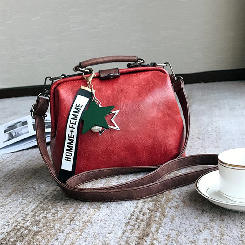 Women Handbag Leather Shoulder Bag Female Doctor Crossbody Hand Totes Star Pendant Tassel Rivets Casual Famous Brand Women Bags - Цвет: Красный