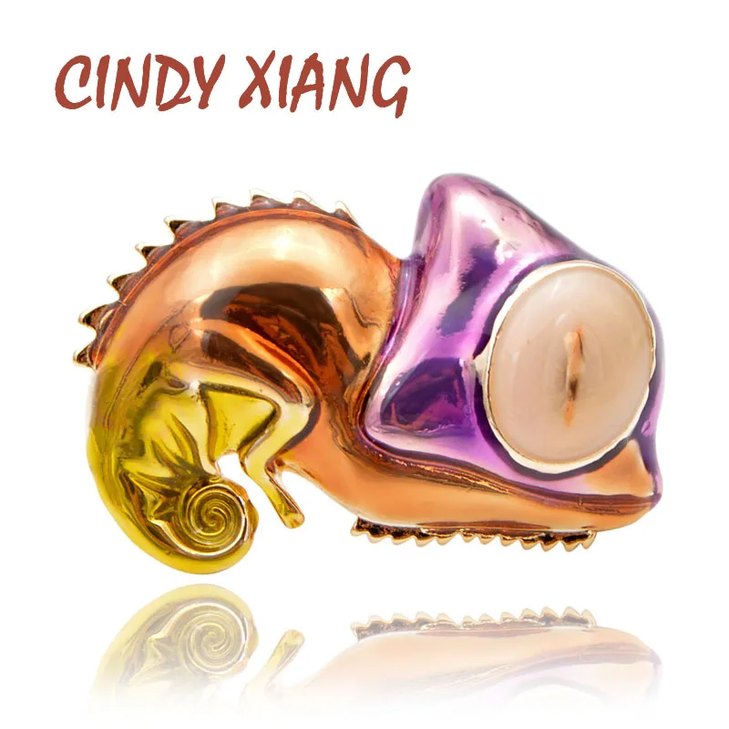 

CINDY XIANG New Very Cute Chameleon Lizard Brooch Enamel Animal Pin Cartoon Jewelry Kids Women Small Brooches Summer Style Gift