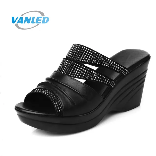 ช้อปรองเท้าผู้หญิงออนไลน์