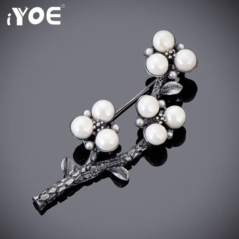 

IYOE Fashion Charming Tree Flower Brooch Vintage Gun Plated Simulated Pearl Brooch Jewelry Scarf Collar Pins for Women Gift