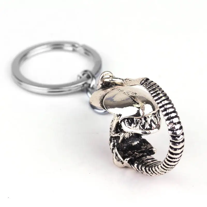 

Vintage Silver Game Aliens Predator AVP Alien Queen Key Chain Pendant Hot Fashion Men gift Key Ring