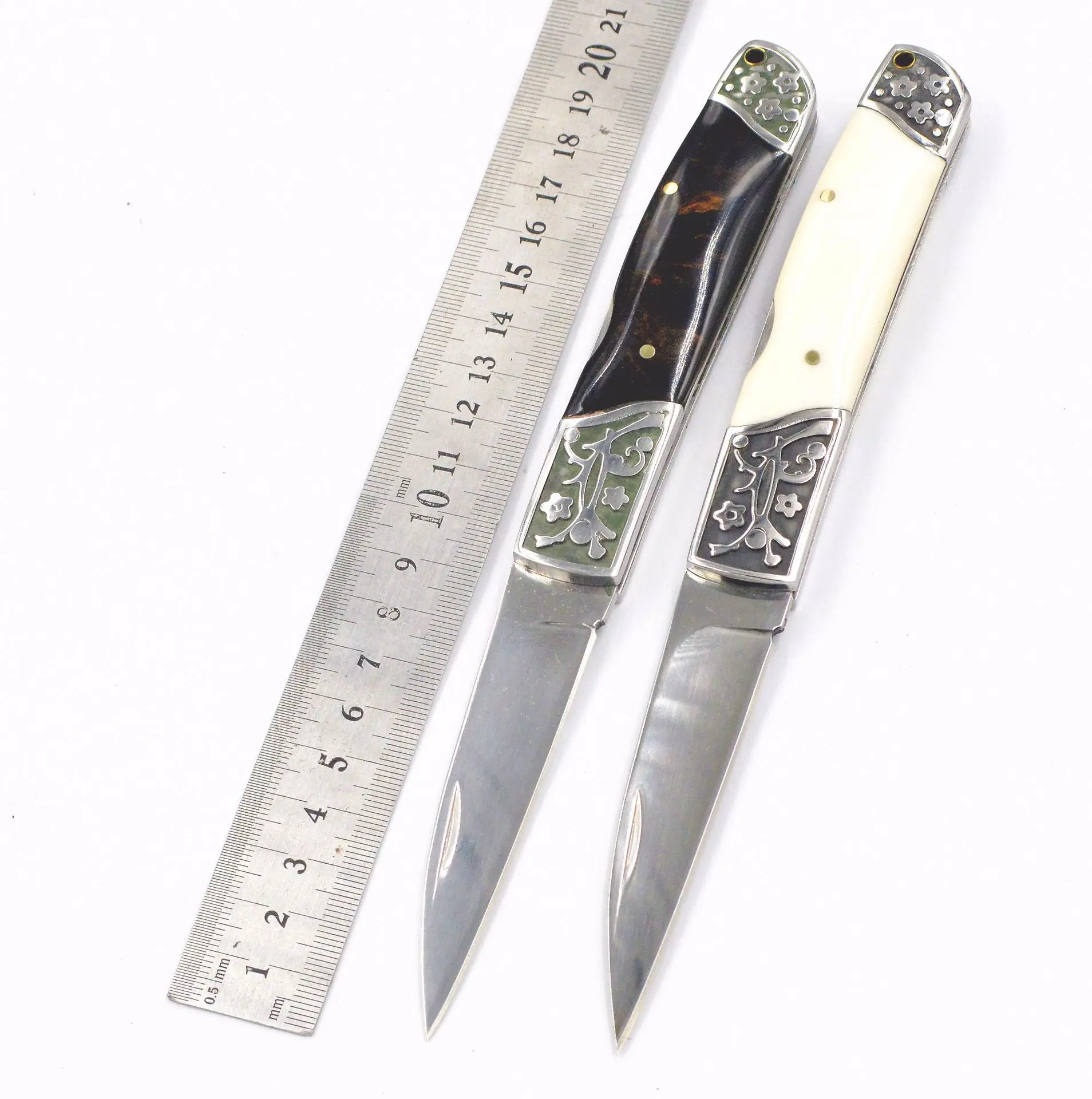 

Tactical 57HRC High Hardness 5Cr15 Blade Steel Head + Resin Handle Folding Knife Outdoor Hunting Survival Knife EDC Tool