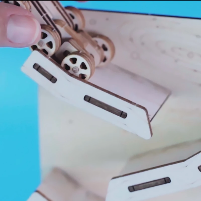 Robotime الأطفال الكبار للاهتمام الفضاء خزان لعبة لتخفيف الضغط DIY خشبية الجدة الكمامة لعبة رياضة وترفيه LP402