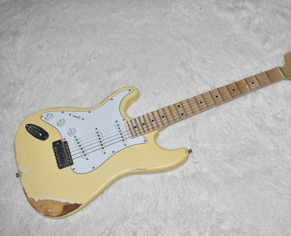 

Factory custom left-hand retro style electric guitar with creamy body, maple fingerboard, chrome hardware, customizable
