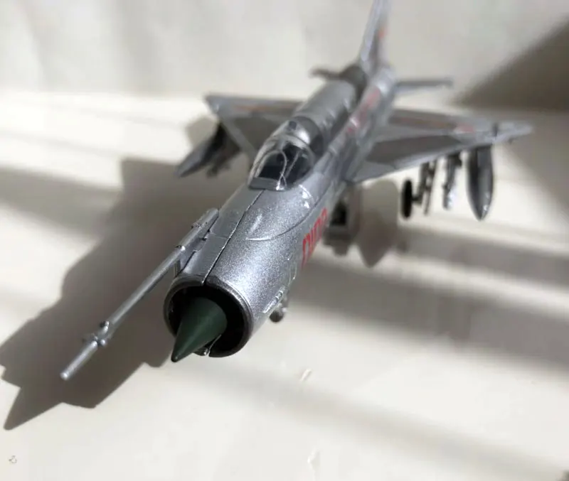 WLTK военная модель 1/72 масштаб PLAAF MiG-21 рыбий боец литой металлический самолет модель игрушки для сбора, подарок, дети