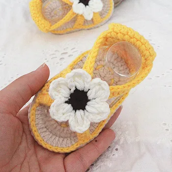 

Sweet And Pure Hand-made Wool Knitted Baby Flower Sandals Learn To Walk Before Shoes, Soft Bottom, Full Moon, 100 Days Gift