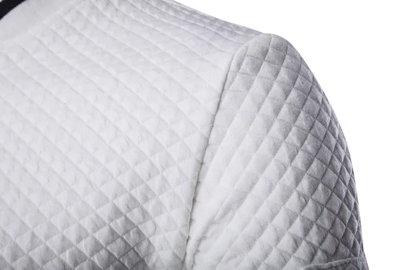 4689165944_769668474