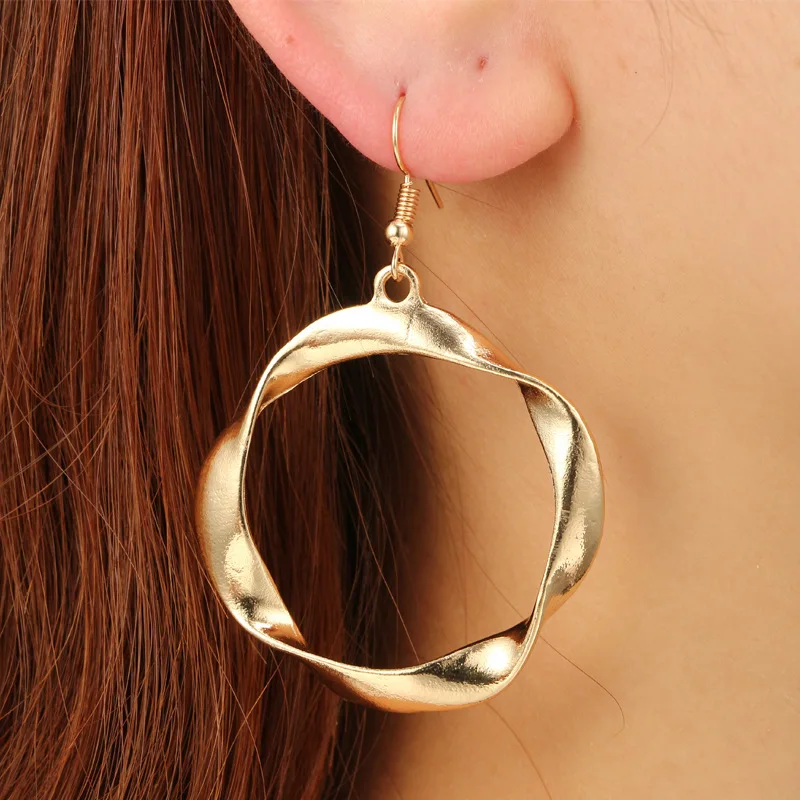 

2019 New Fashion Designer Vintage Gold Silver Hoop Earrings Cross Flower Pendant Earring Brincos Elegant Gift Jewelry Wholesale