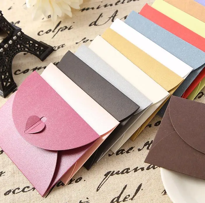 10 шт./лот, цветная кнопка любви, конверт, крафт-бумага, подарочная карта с конвертом, ручной работы, бумажная струна, романтический любовный с буквами, конверт - Цвет: Color by randomly