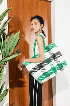 

New Fashion Beach Bag for Summer Big PE Straw Bags Handmade Woven Tote Women Travel Handbags Luxury Designer Shopping Hand Bags