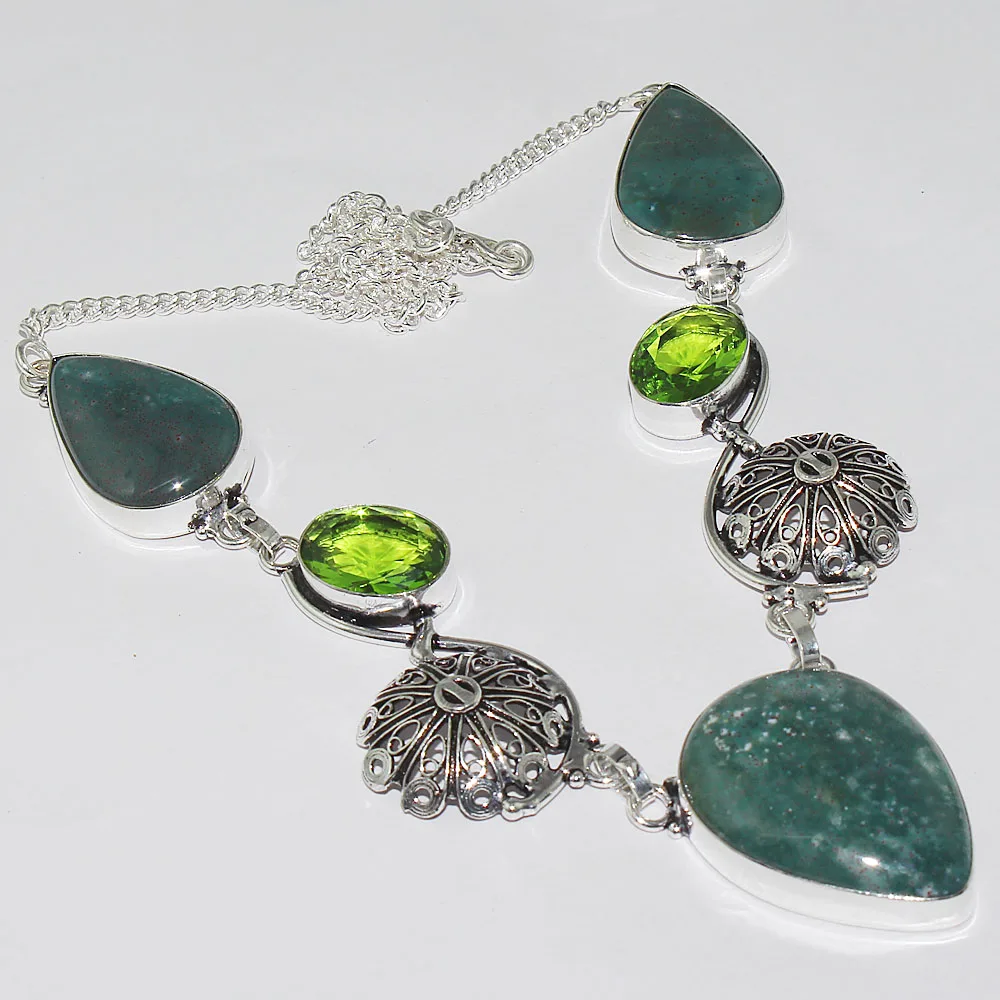 

Blood Stone & Peridots Necklace Silver Overlay over Copper , 51cm, N1034
