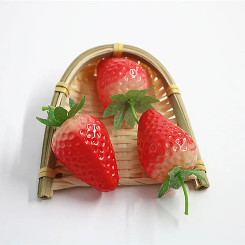 Big strawberry 10 шт. Мини Моделирование Пластиковые фрукты детские игрушки стрельба реквизит поддельные овощи - Цвет: Big strawberry