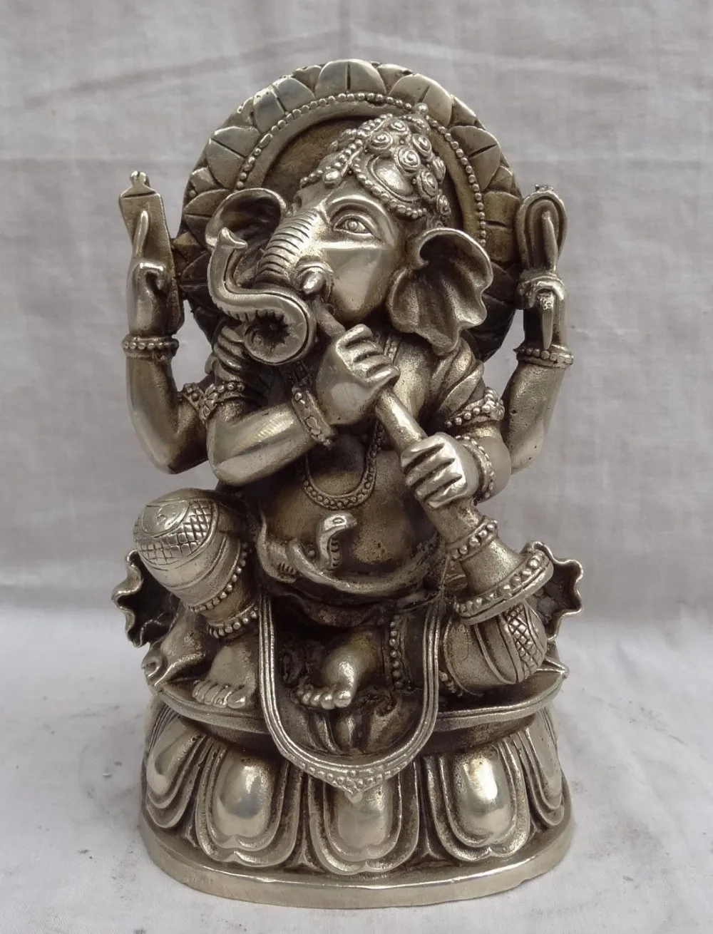 

xiuli 002843 Chinese Silver Buddhism Tibet 4 Hand Ganapati Ganesh Lord Ganesha Buddha Statue