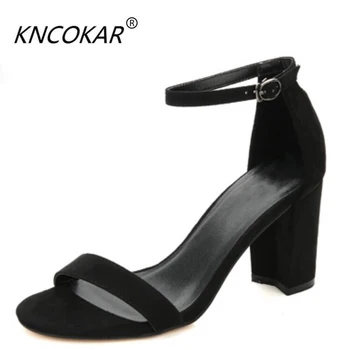 

KNCOKAR2018In the summer, the new star with a simple pair of women's shoes with high heels and open-toe leather belt buckles