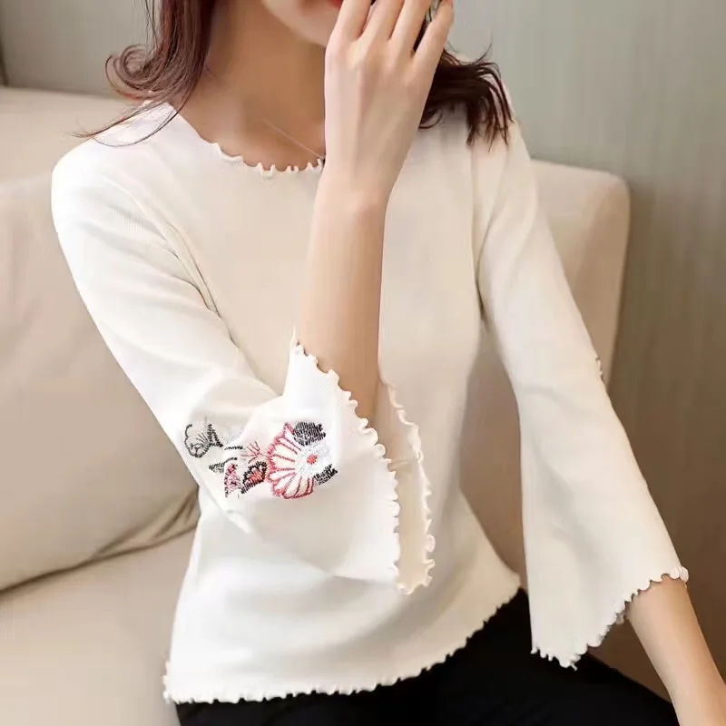 

White Black Knitted Sweater Pullovers Autumn Winter Floral Embroidered Flare Sleeve Korean Basic Office Tops Pullover 2018 New
