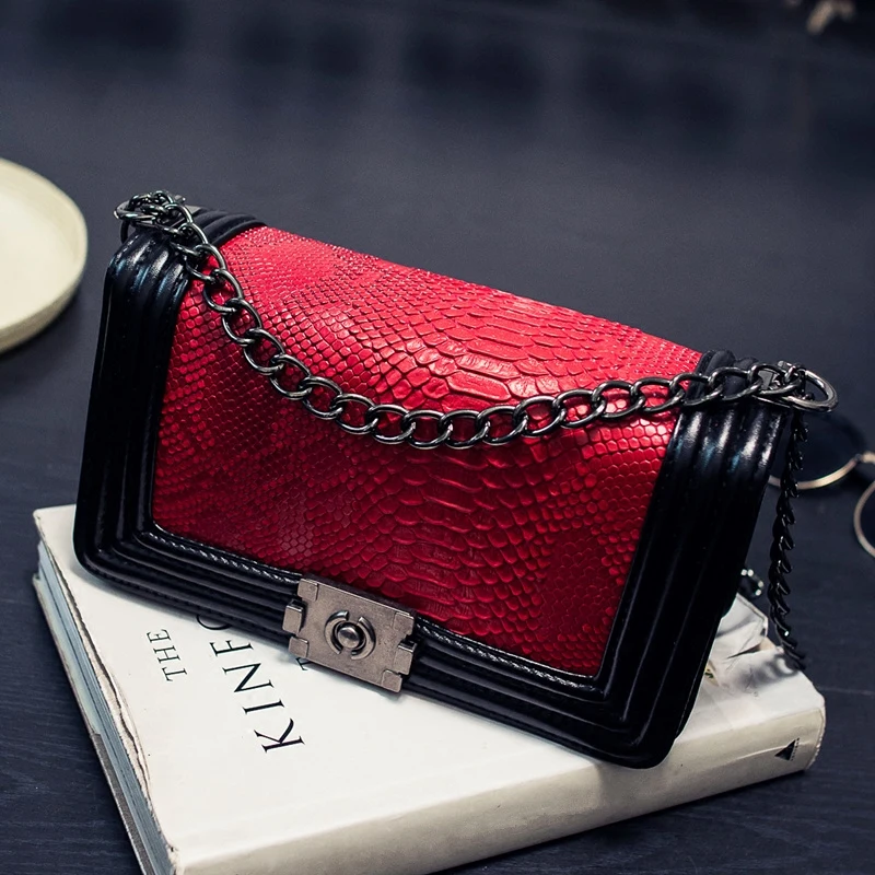 الفاخرة الشهيرة مصمم العلامة التجارية حقائب النساء Crossbody حقيبة اعوج مصمم رفرف حقيبة كتف السيدات حزب المحافظ و حقائب