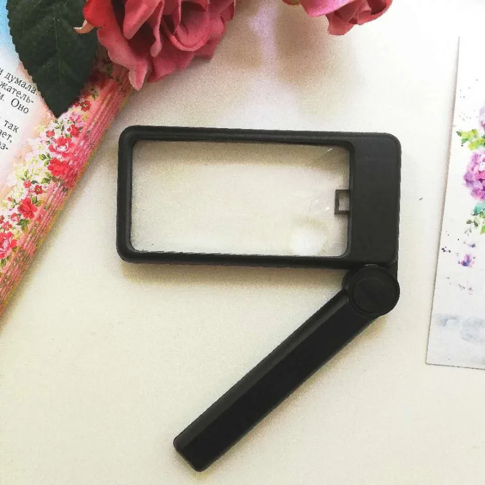 2.5X Magnifying Glass with Bright LED Light, Folding Handle Rectangular Lens Magnifier Seniors Reading (2)