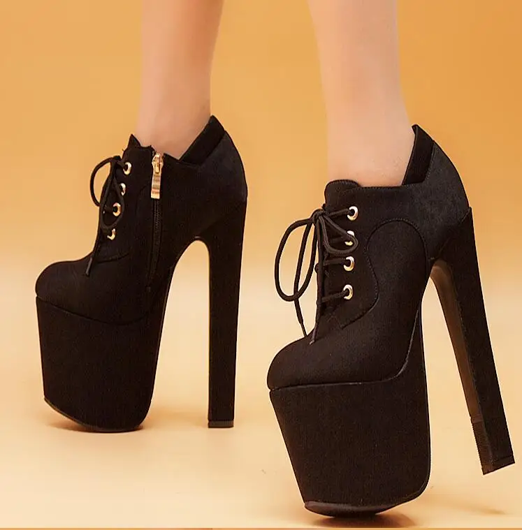 

2019 New Korean version of high heels thick with lace round head women's shoes British wind Martin boots