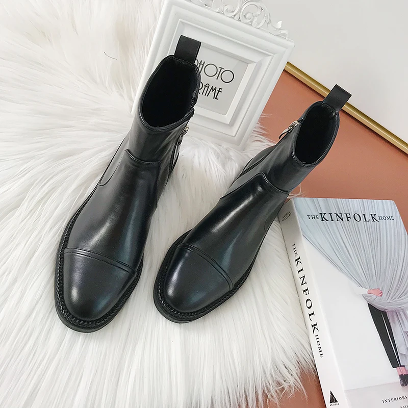 

2018 new autumn and winter round head European and American fashion side zipper short boots with wild women's boots.