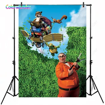 

Crazy Animals Raccoon Tortoise and Squirrel with Large Package Food Background Photography Man in Orange Green Grass Backdrops