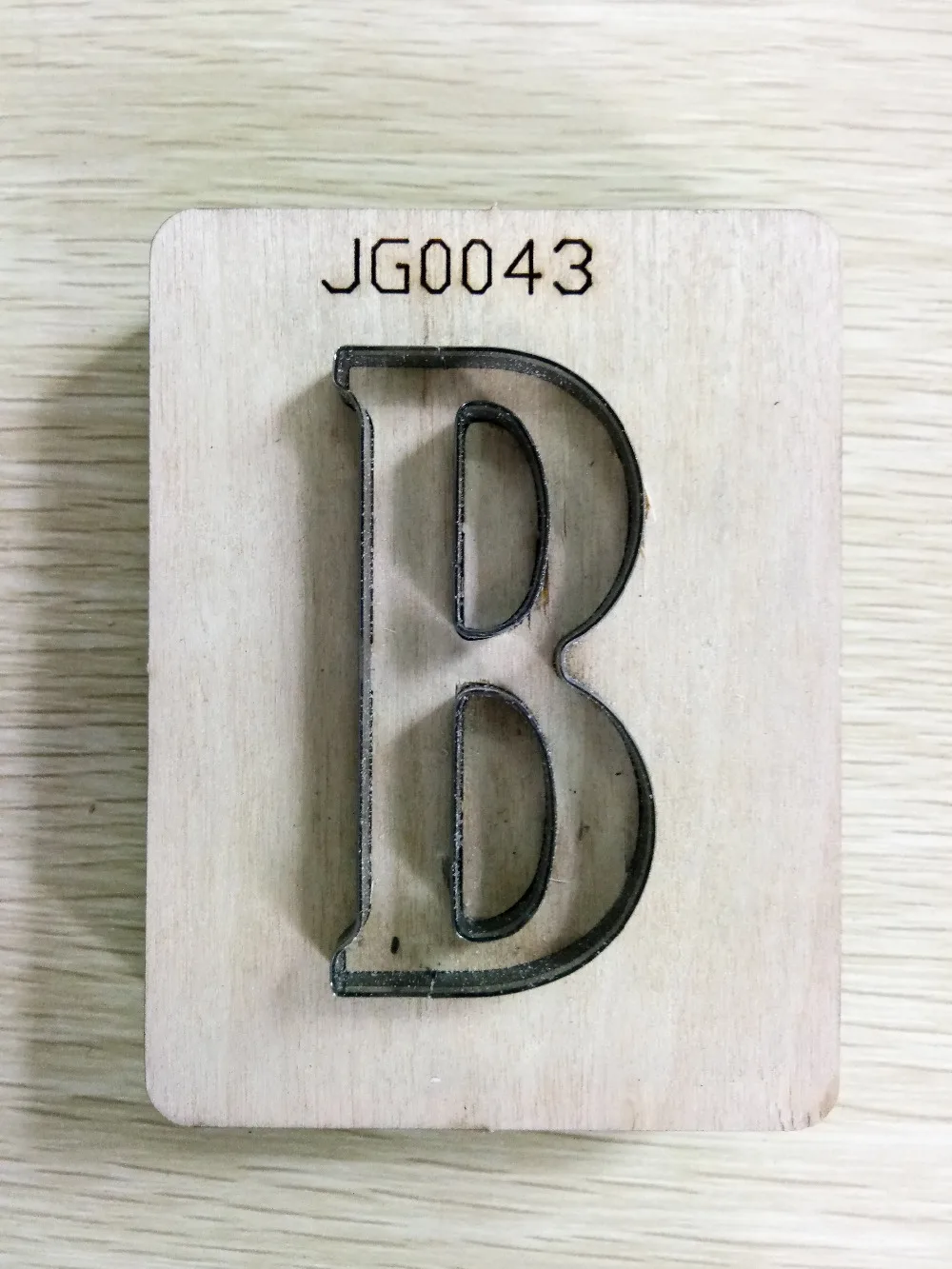 26 шт. письма A-Z деревянные die Скрапбукинг нетканые тканевая бумага Craft Taglio di legno толщина 18 мм