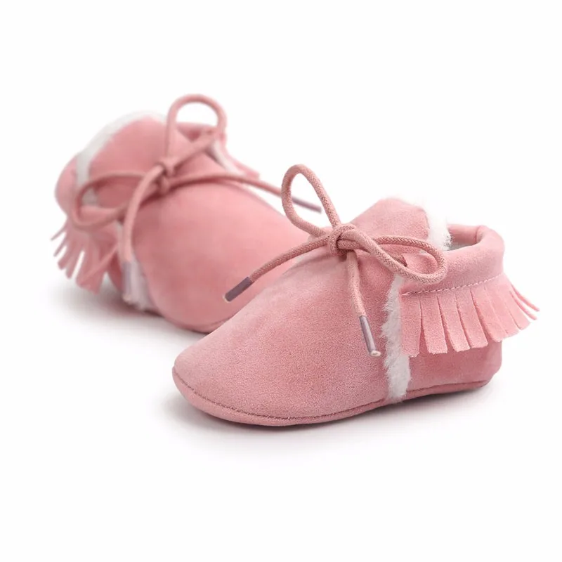 Для маленьких мальчиков и девочек Детские Мокасины Мягкие Moccs обувь Bebe бахрома на мягкой подошве нескользящая обувь для колыбельки ПУ кожа, замша, Одежда для новорожденных