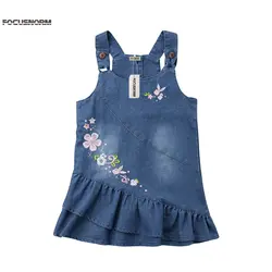 Новый Одежда высшего качества для детей, для маленьких девочек платье из джинсовой ткани с вышивкой ремешок с цветочным принтом на день