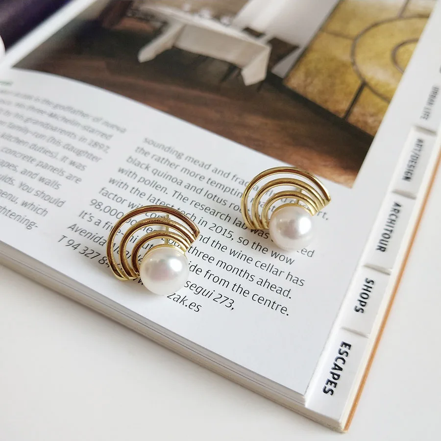

New design 925sterling silver Elegant Korean Style Fashion sector rainbow shape Natural Shell pearl studs Earrings for Women