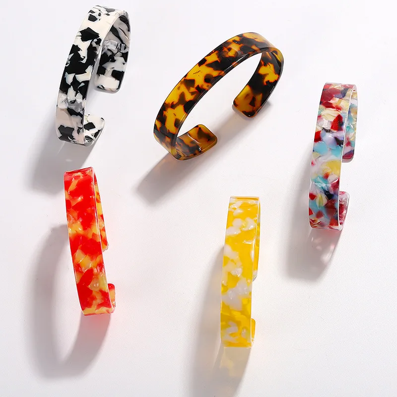 

New Fashion Round Resin Big Bracelet Bangles For Women Thin Open Cuff Leopard Print Acrylic Wedding Bracelet Jewelry Accessories