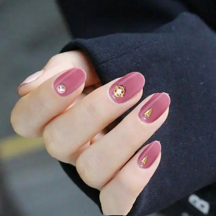 Для девочек простой цвет в стиле панк поддельные ногти для женщин чистый цвет маленькие заклепки накладные ногти с задней наклейки невесты