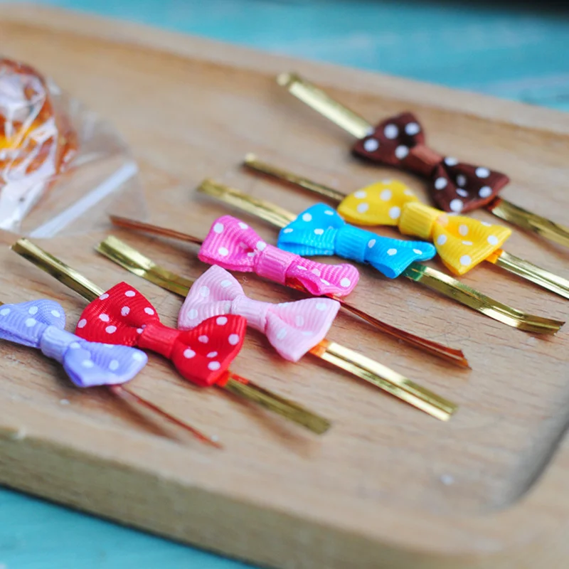 20pcs Dot Colorful bowknot Metallic Twist Tie for Cookie Biscuit Cake Sealing wire bakery packing Cookies Gift Bag Decorative