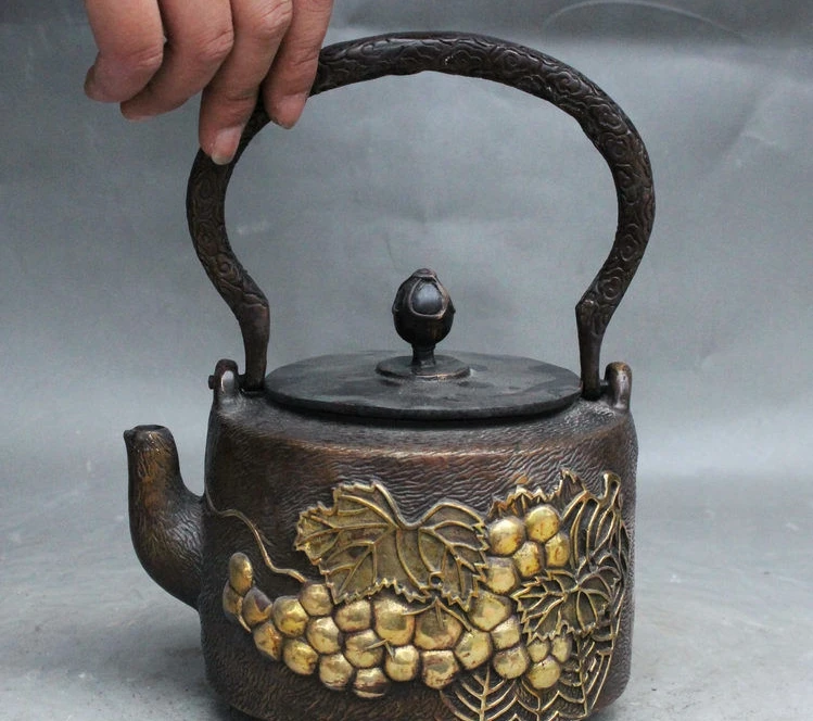

8" Old China FengShui Palace Bronze Gilt Grapewine Teapot Kettle Wine Pot Flagon