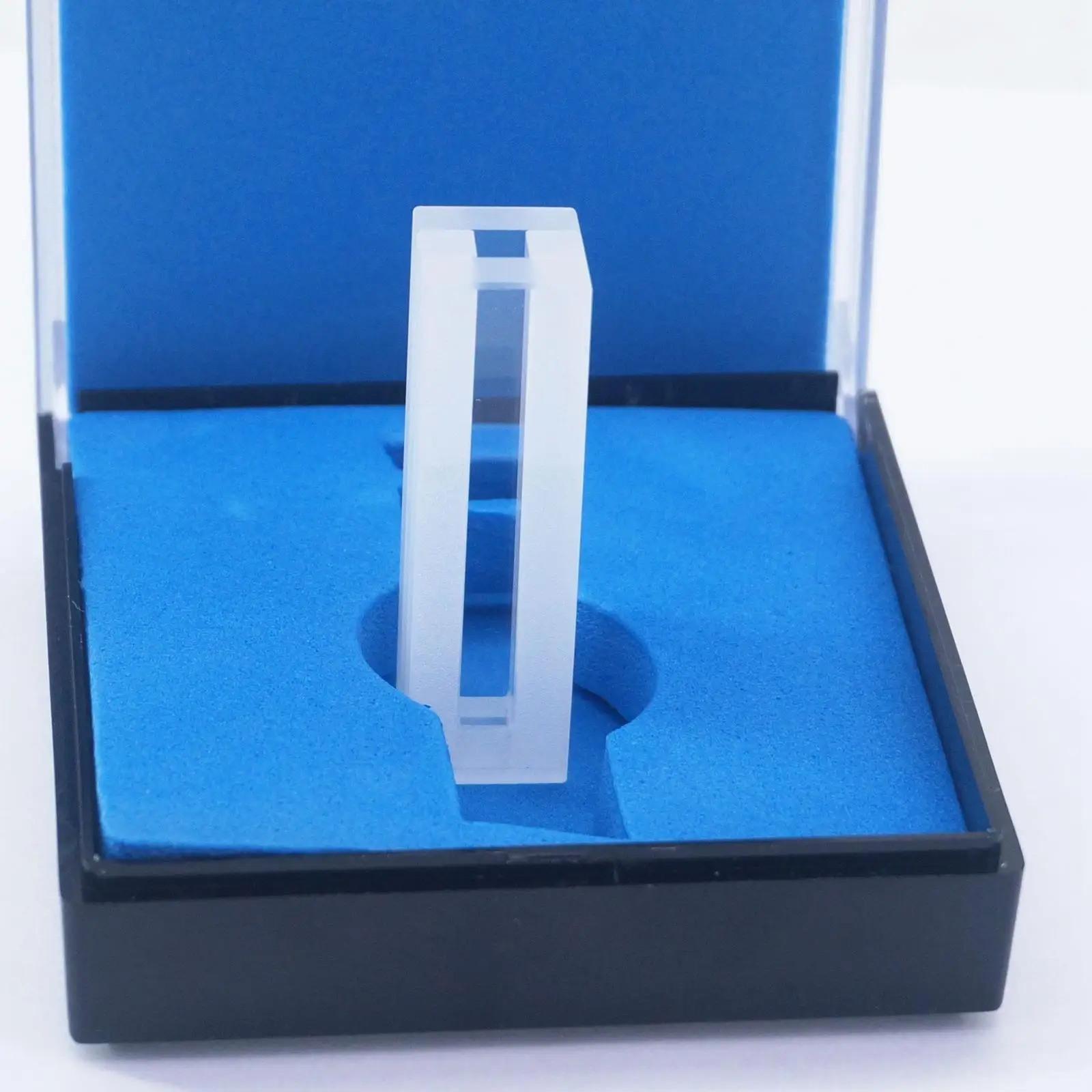 

560ul 4mm Path Length Micro Fluorescence Quartz Cell Cuvette With Lid