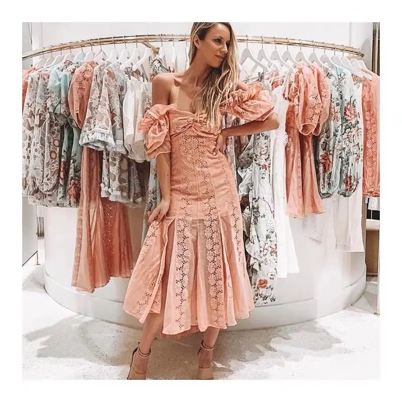 

Runway Designer Lace embroidery Holiday Long Dress 2019 Summer Women Pink puff sleeve Hollow Out Dresses Sexy split Beach Dress