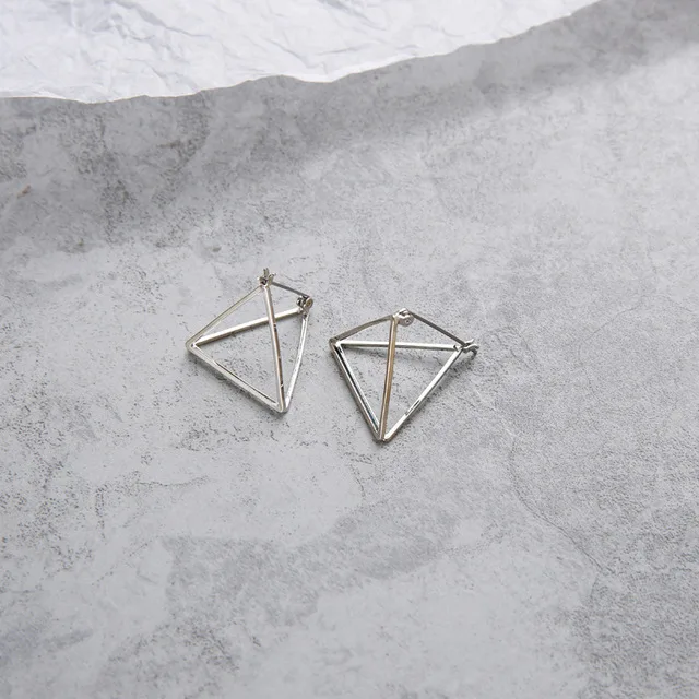 Europe-and-America-Minimalist-Punk-Earrings-Set-for-Women-Geometric-3D-Triangle-Hollow-Polygon-Earrings-Brincos.jpg_640x640 (2)