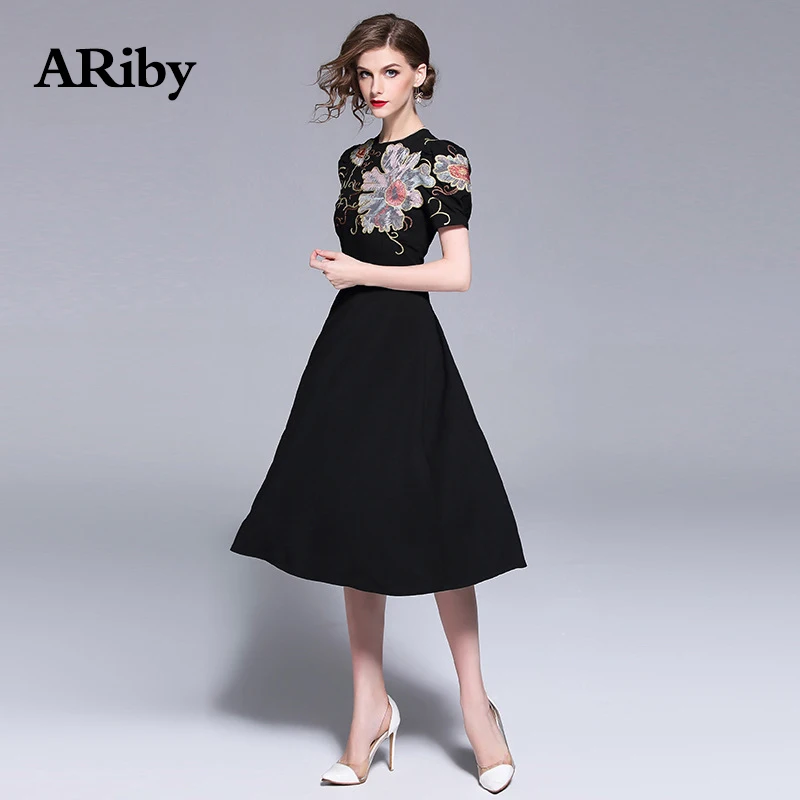 

ARiby Women Dress Summer Empire Black Dress 2019 New Fashion Vintage Floral Embroidery Elegant Short Sleeved O-Neck A-Line Dress