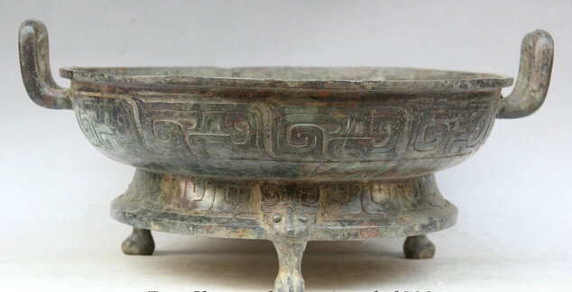 

wholesale factory 18" Old Chinese Bronze Folk 3 Foot Beast Head handle pan cauldron holloware