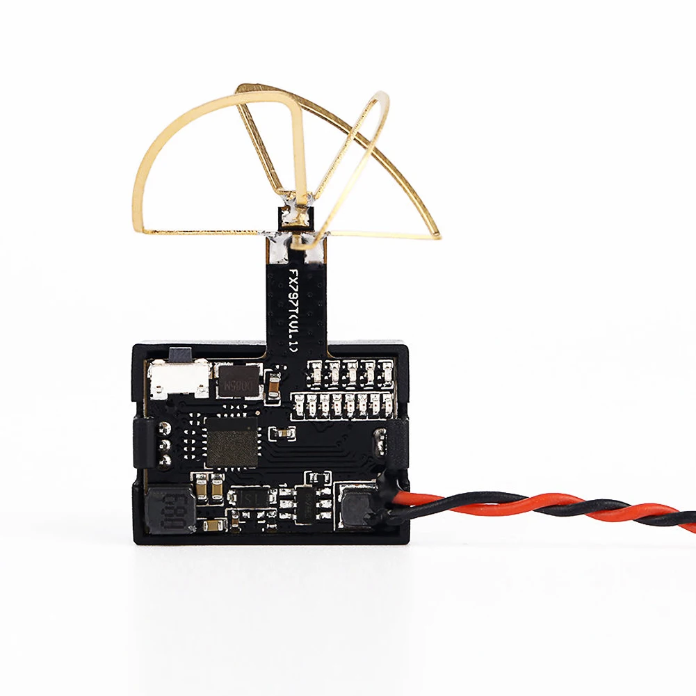 

FX797T 5.8G 25mW 40 Channel AV Transmitter With 600 TVL Camera Soft Antenna for Indoor FPV Racing Drone