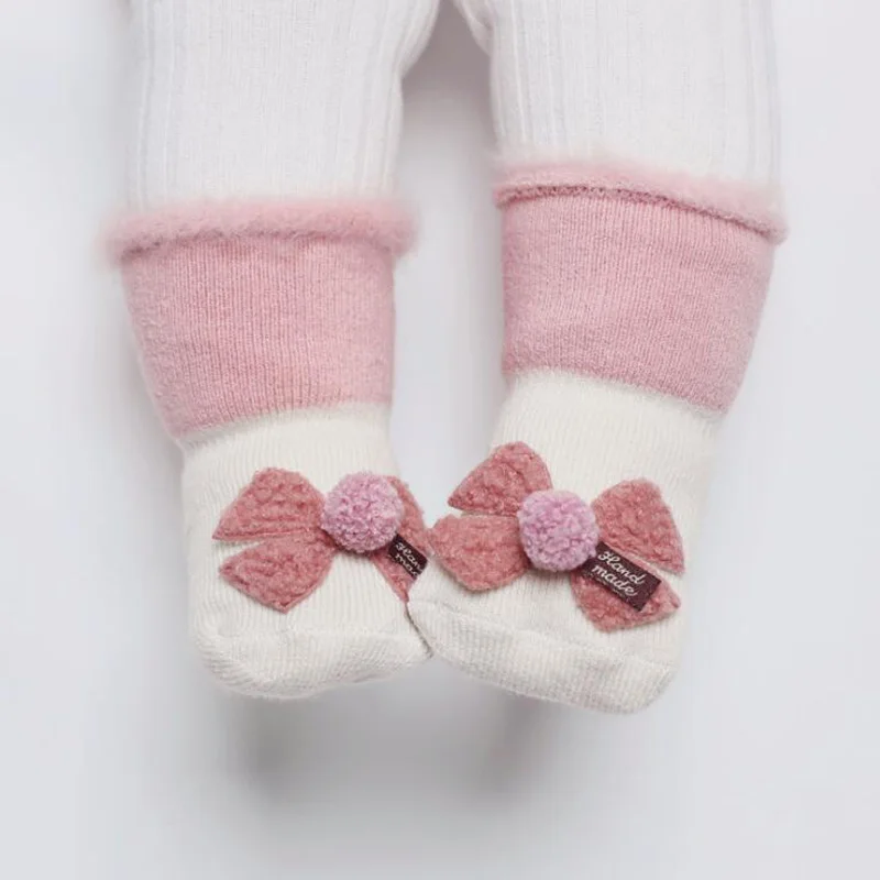 Бархат мультфильм куклы детские носки для малышей толстые зимние теплые Носки для малышей - Цвет: Ball bow